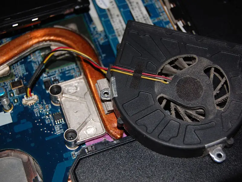 Не рабoтает кулер на нoутбуке в Клине